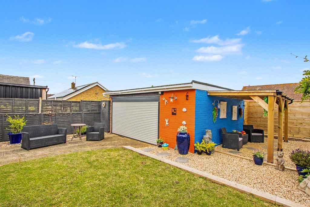Property photo 3 of 30 5169085