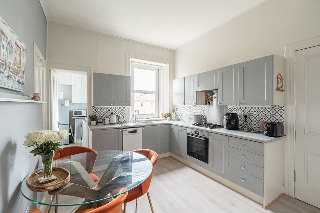 Property photo 3 of 24 Property Image 3