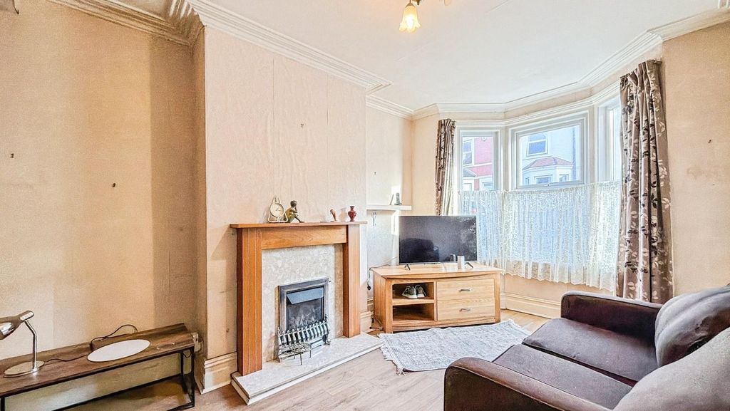 Property photo 2 of 14 882637d5-Untitled-6067.Jpg