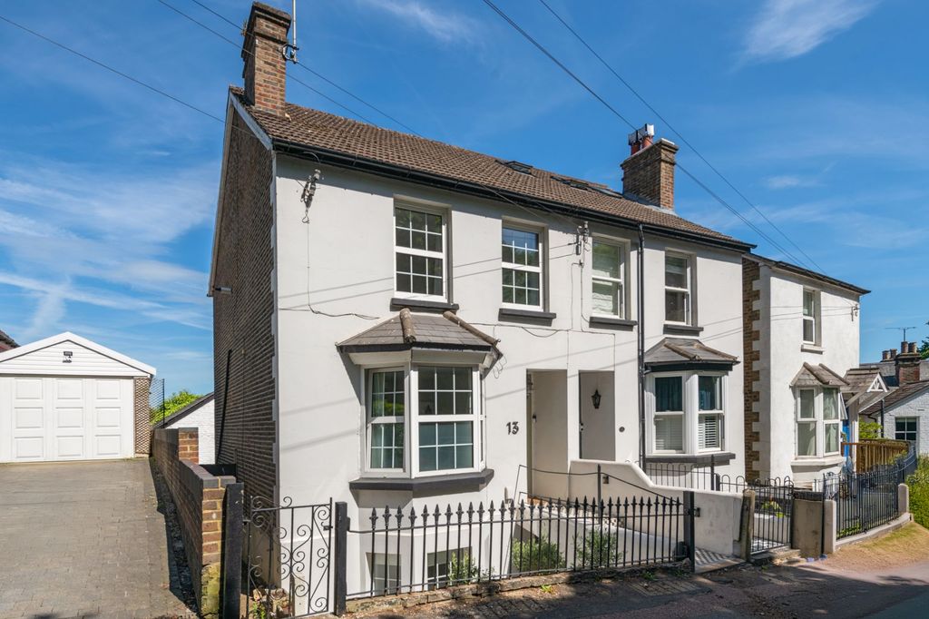 Property photo 1 of 33