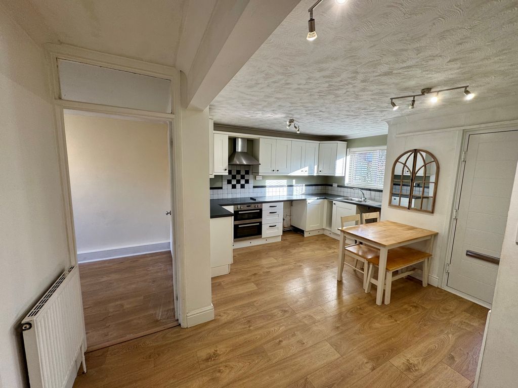 Property photo 2 of 15 Image