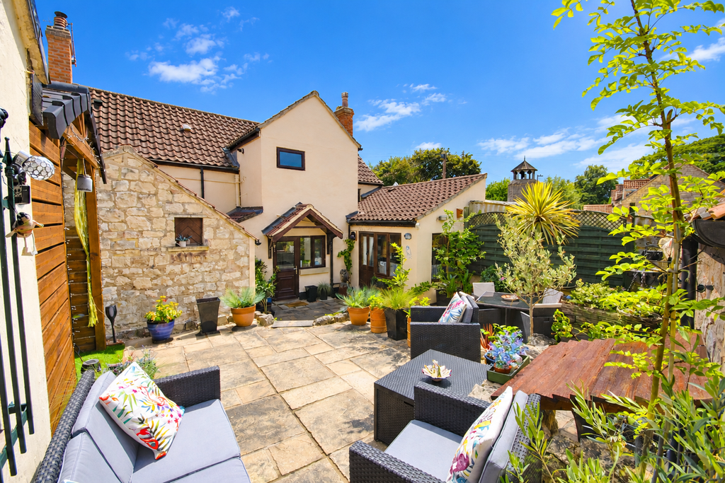 Property photo 1 of 35 2