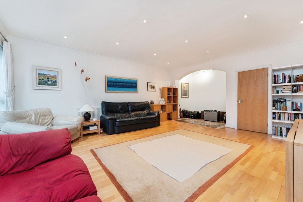 Property photo 2 of 45 Pbox-Img.Jpg