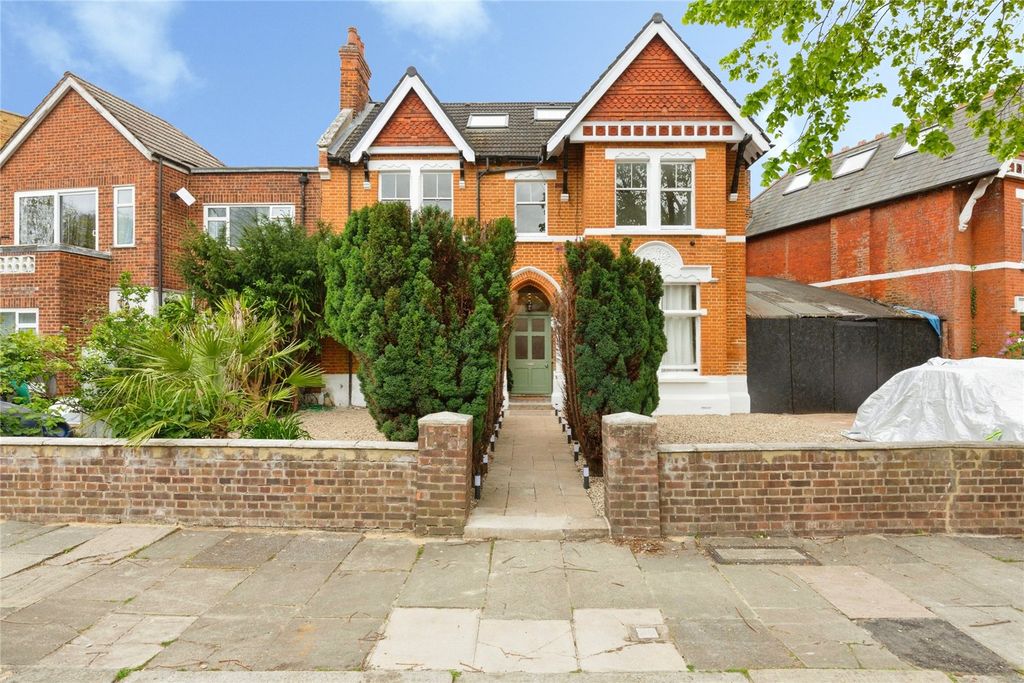 Property photo 2 of 8 Exterior