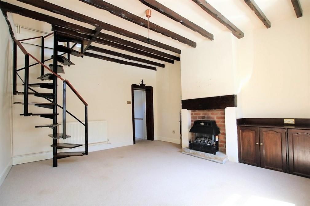 Property photo 2 of 6 Lounge