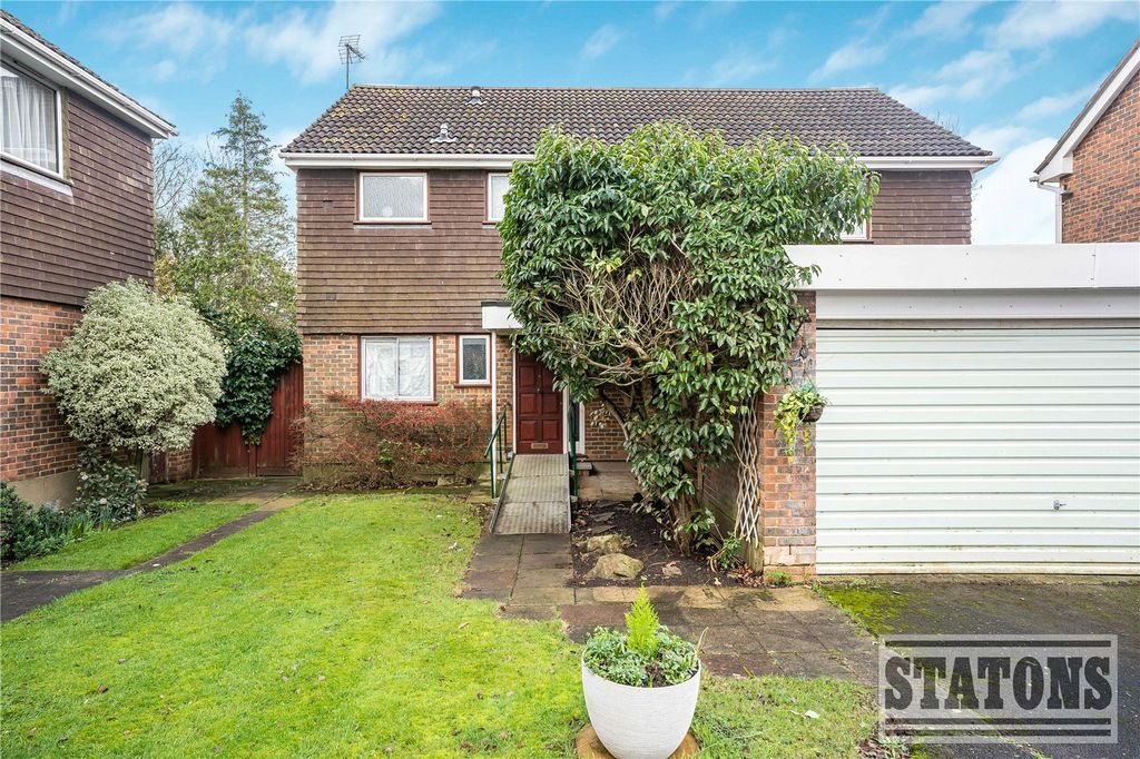 Property photo 2 of 29 Picture No. 32