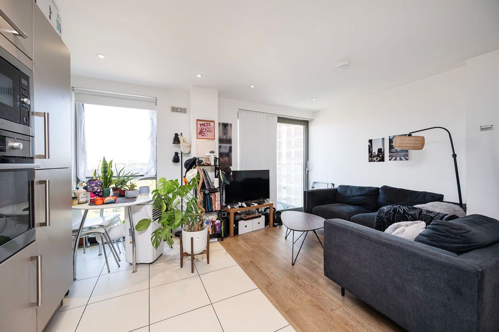 Property photo 2 of 9