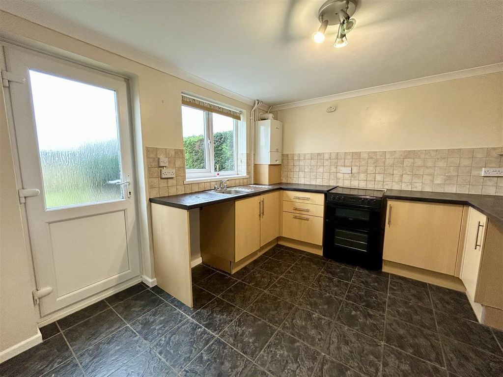 Property photo 2 of 13 Kitchen.Jpeg