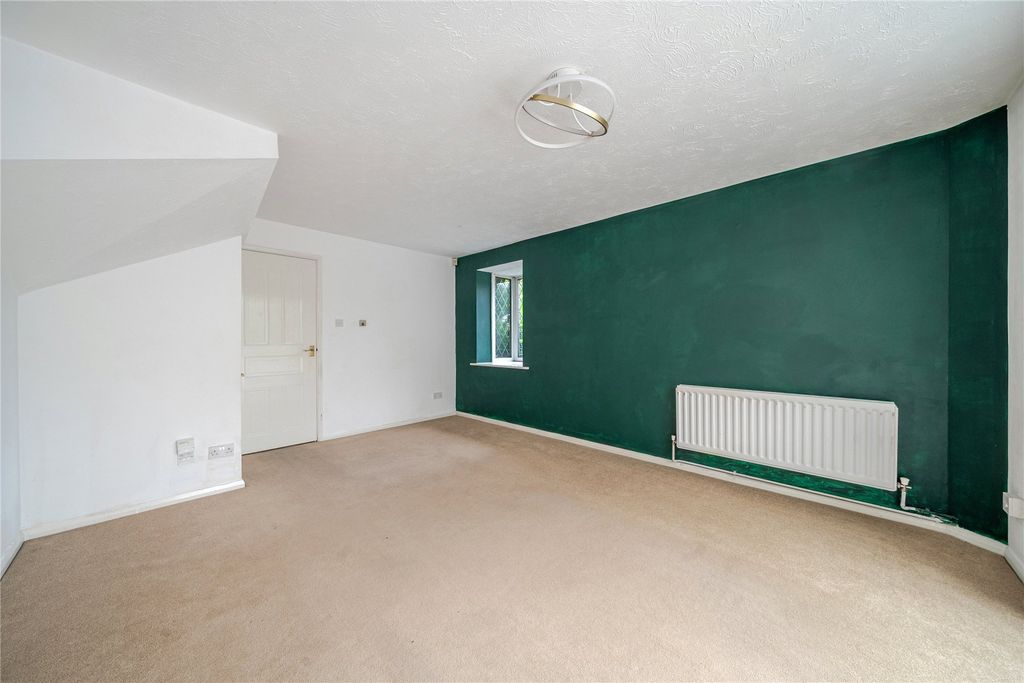 Property photo 2 of 20 Picture No. 11