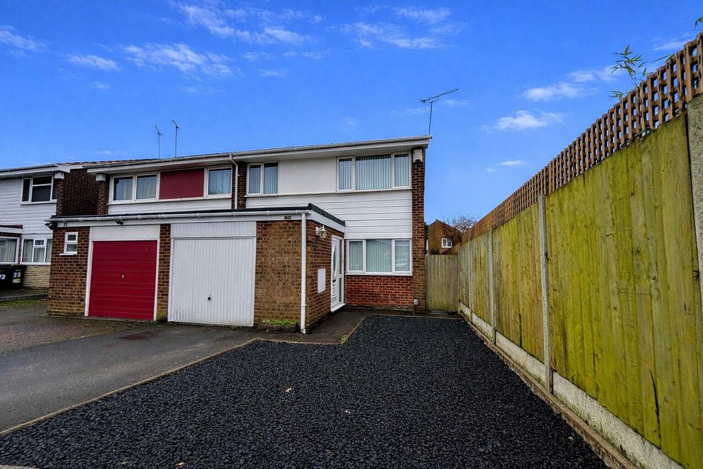 Property photo 1 of 16 Front (Exterior)