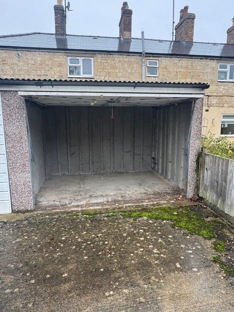 Property photo 2 of 4 Front