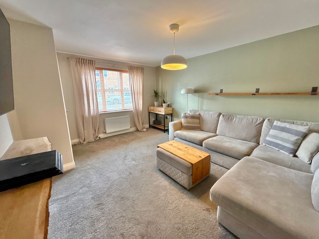 Property photo 2 of 13