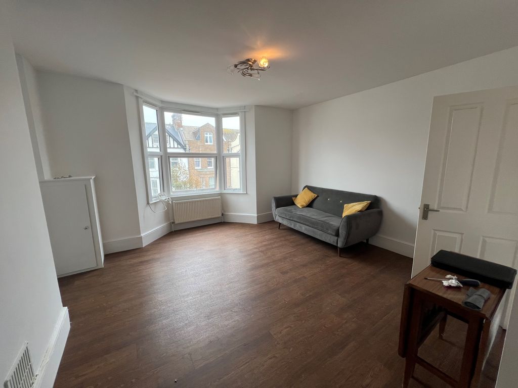 Property photo 1 of 6 Living Room
