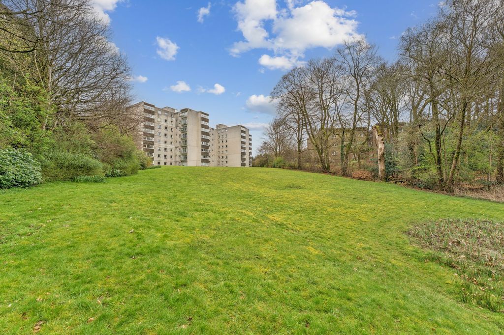 Property photo 1 of 28