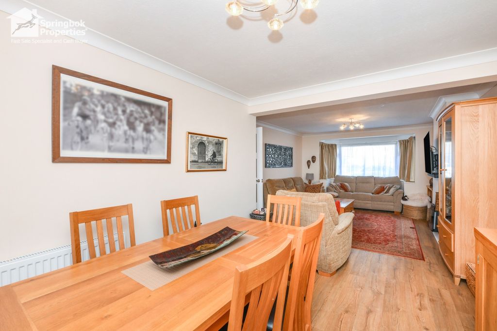 Property photo 3 of 19 3