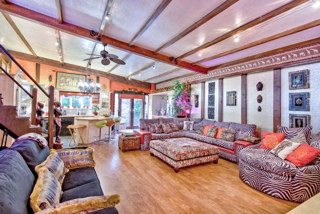 Property photo 2 of 17 Open Plan Living