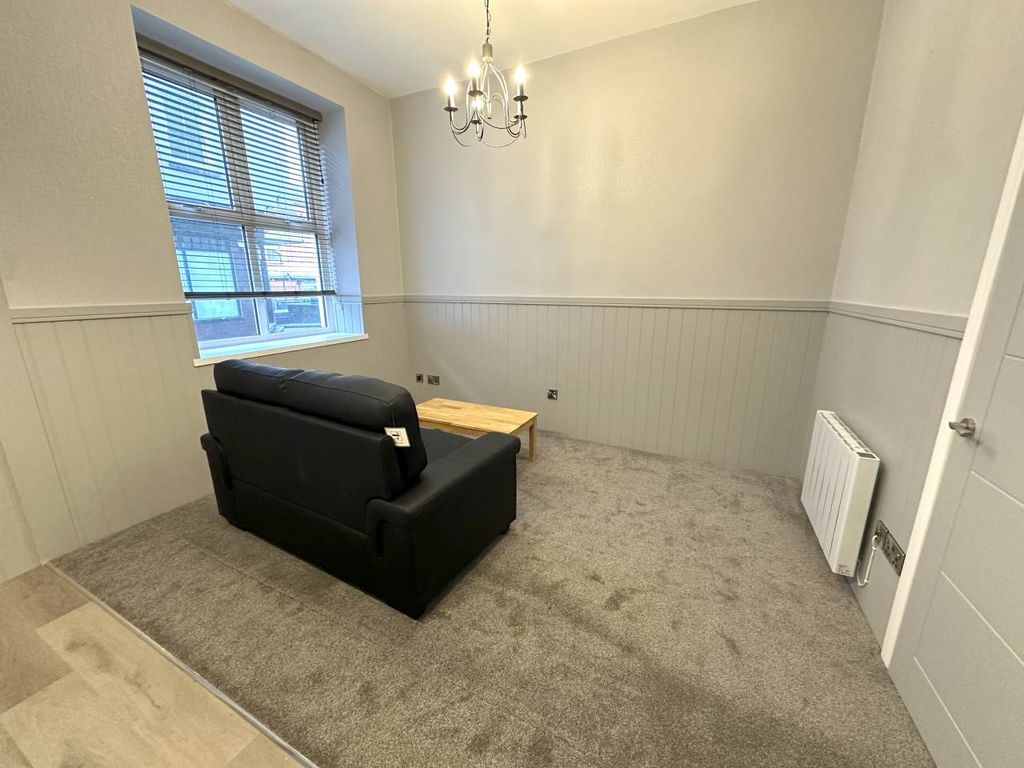 Property photo 3 of 5 Living Room