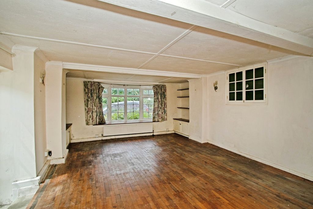 Property photo 3 of 19 Pbox-Img.Jpg