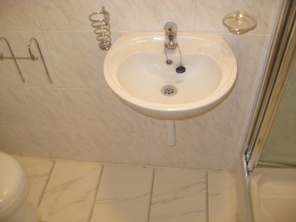 Property photo 3 of 9 2009-12-10 031