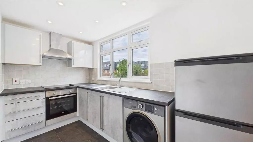 Property photo 3 of 7