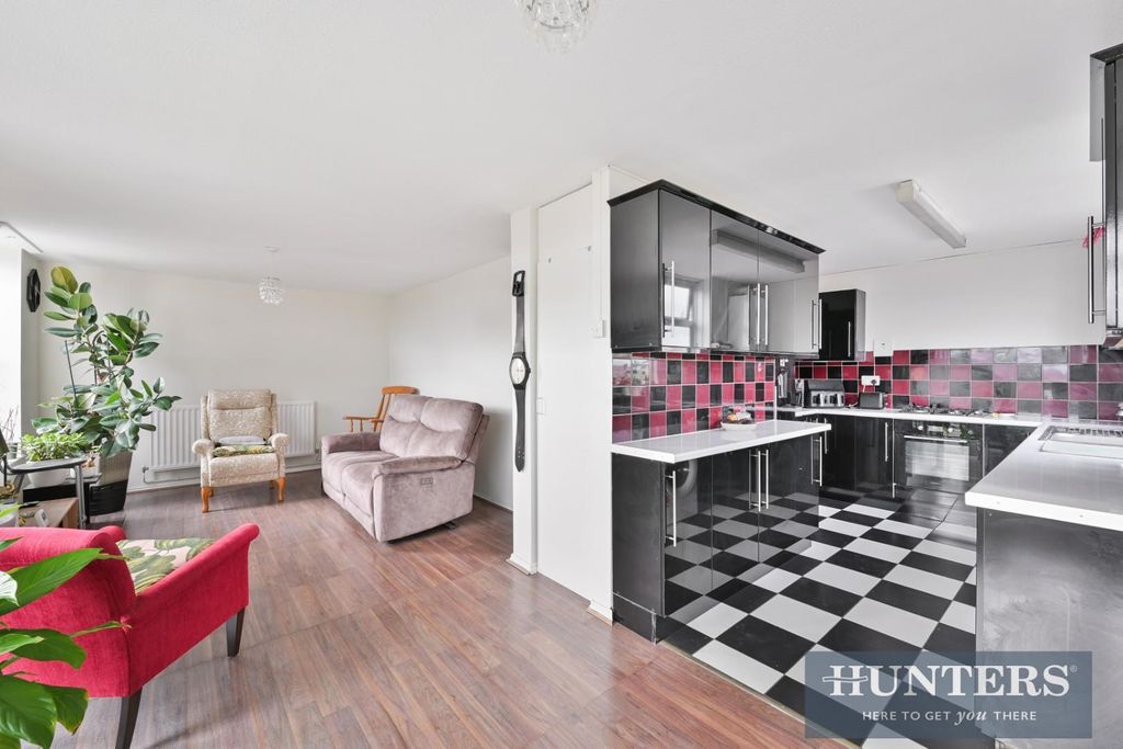 Property photo 3 of 8 Macdonald House (3).Jpg