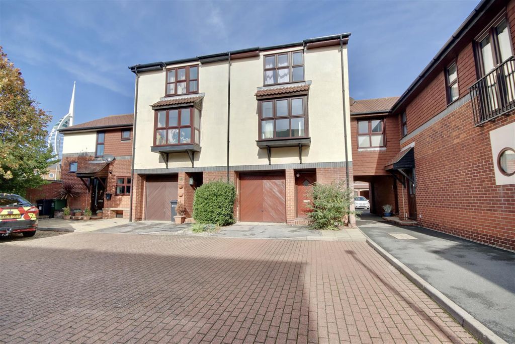 Property photo 1 of 20 0Aa9C2Ae-B02F-4Ddf-963C-BA526Bf2F62F_1_201_A.Jpeg