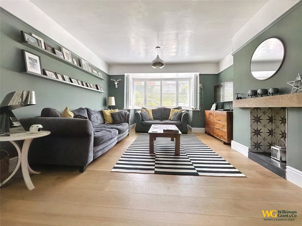 Property photo 3 of 14 Living Room