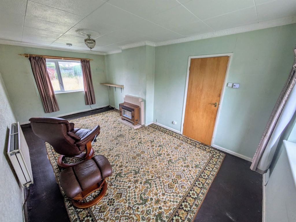 Property photo 2 of 13 Lounge