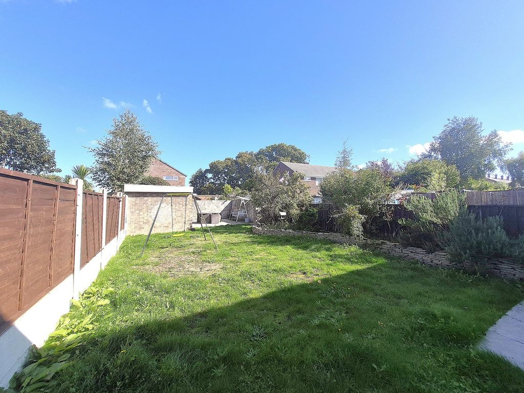 Property photo 2 of 31