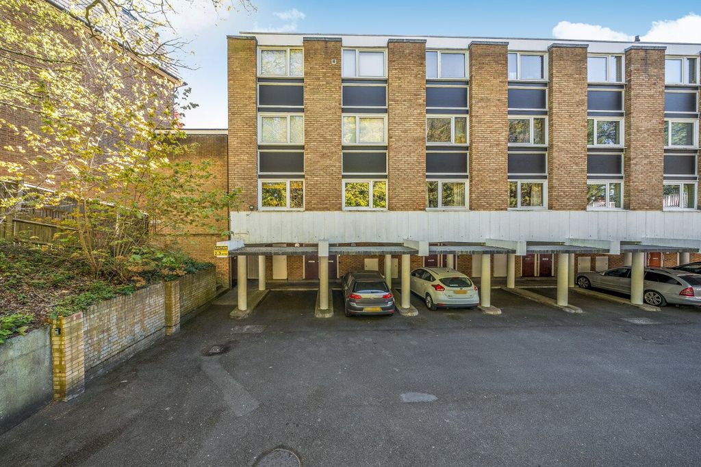 Property photo 1 of 24 Picture No. 09