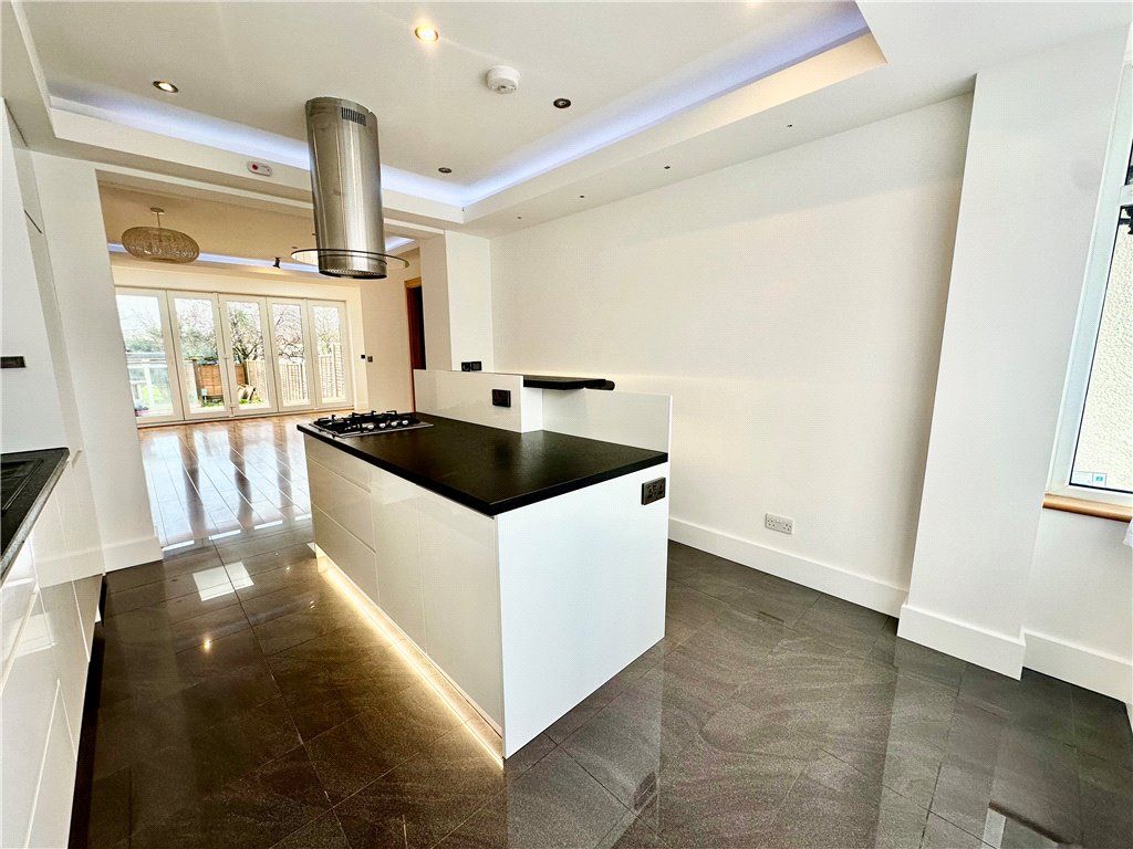 Property photo 1 of 28 Picture No. 25