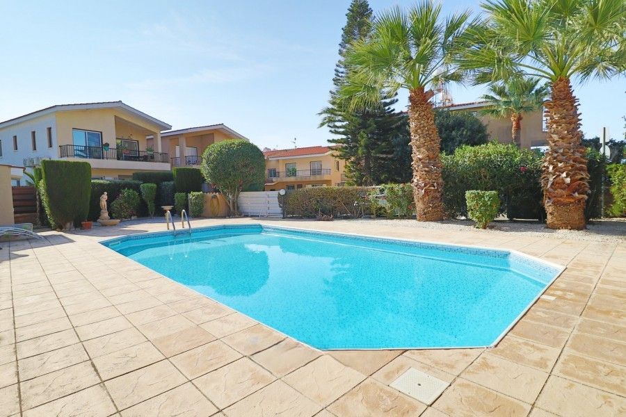 Property photo 1 of 23