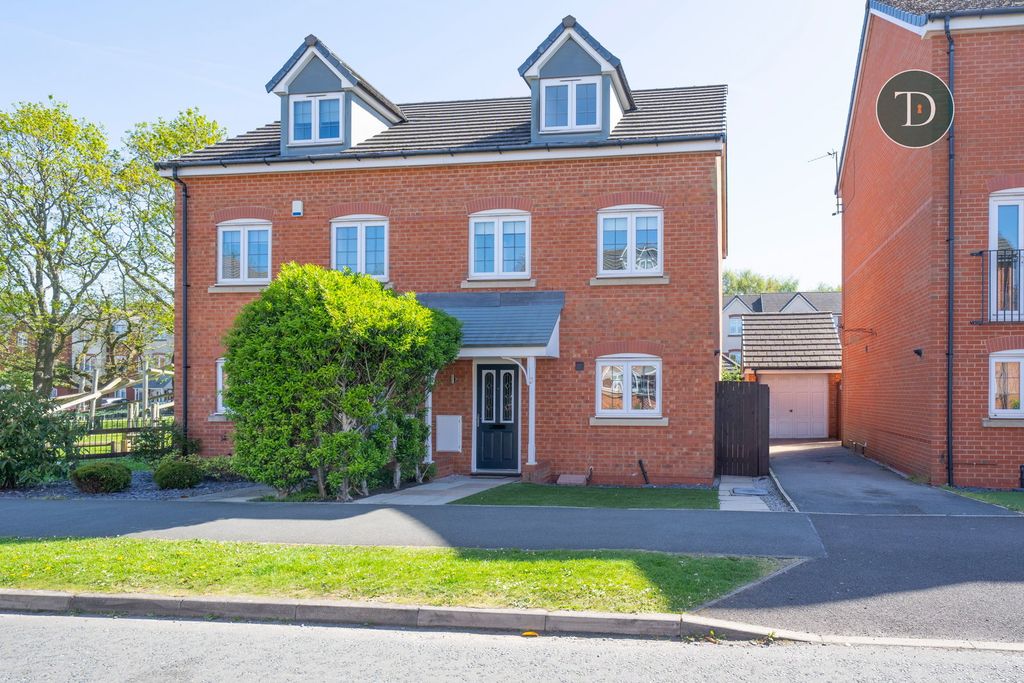 Property photo 1 of 33