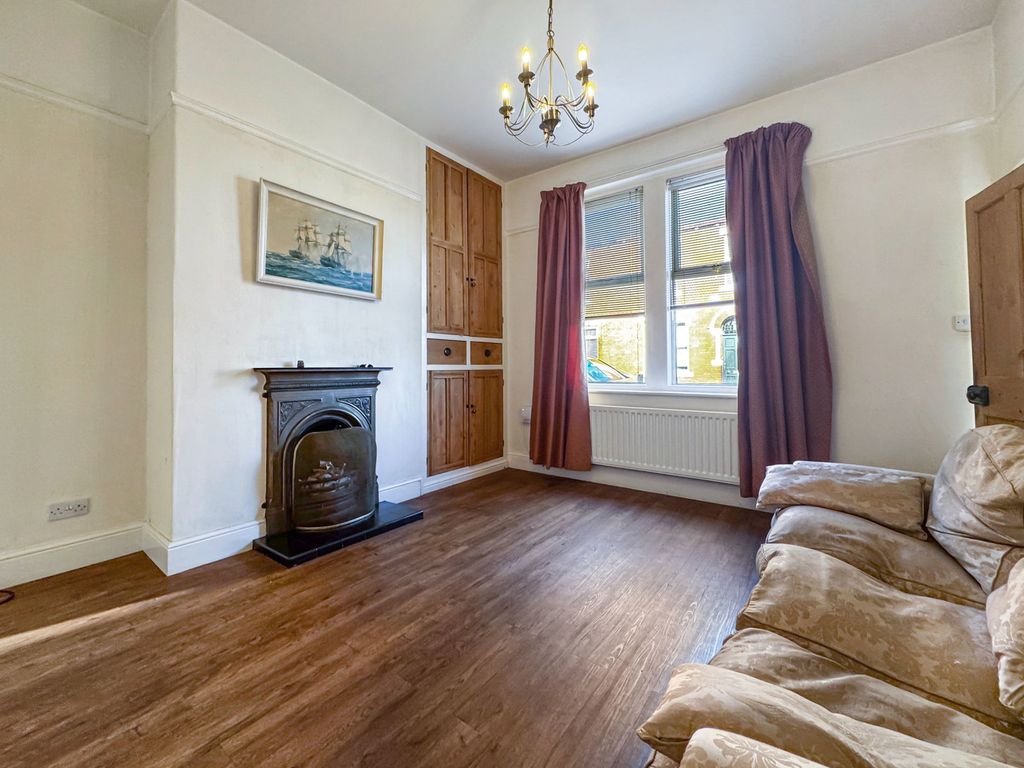 Property photo 2 of 11