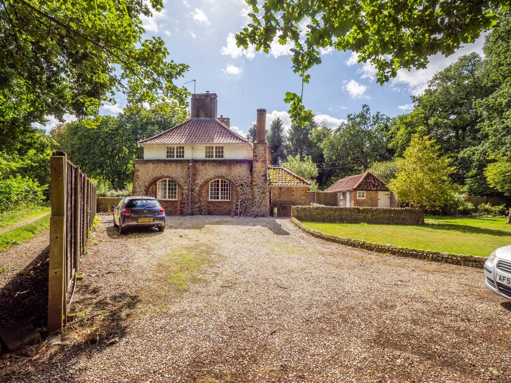 Property photo 1 of 39