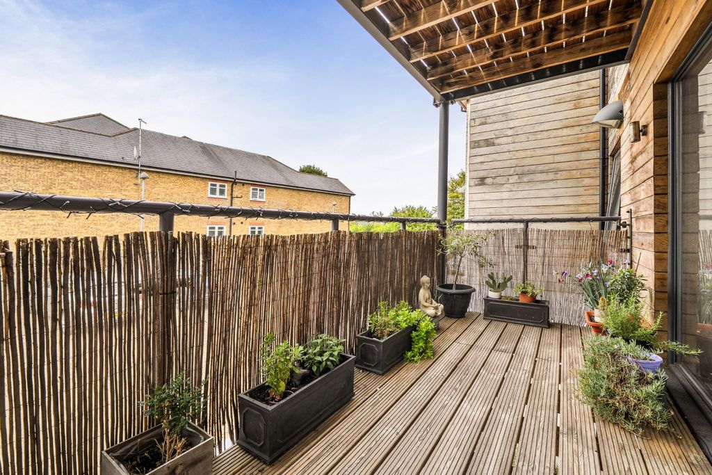 Property photo 3 of 22 5520473