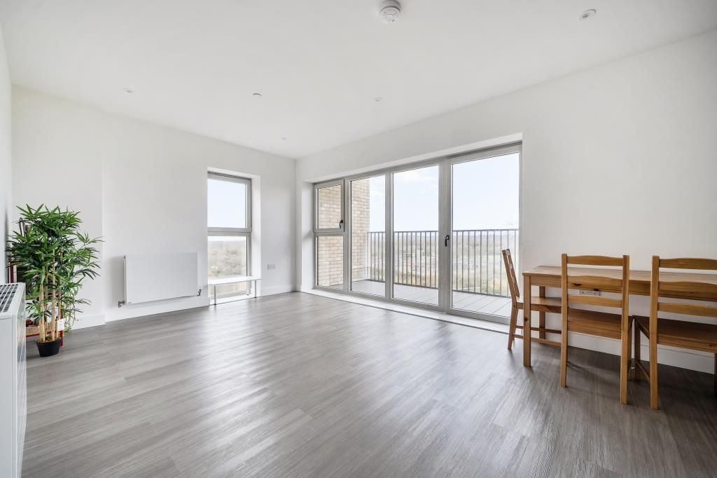 Property photo 3 of 20 Reception