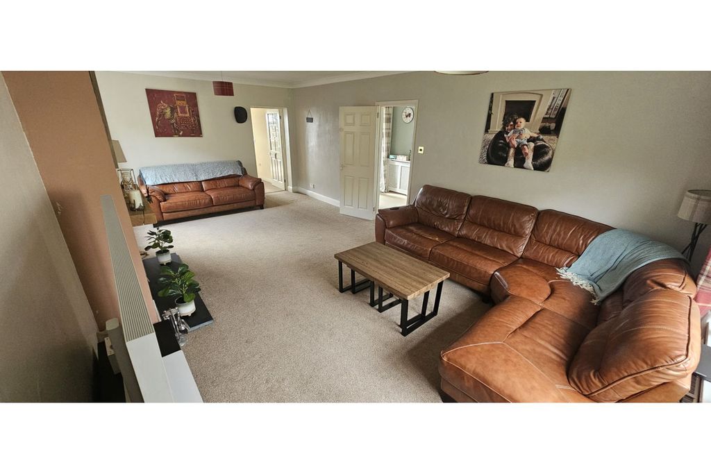 Property photo 3 of 72