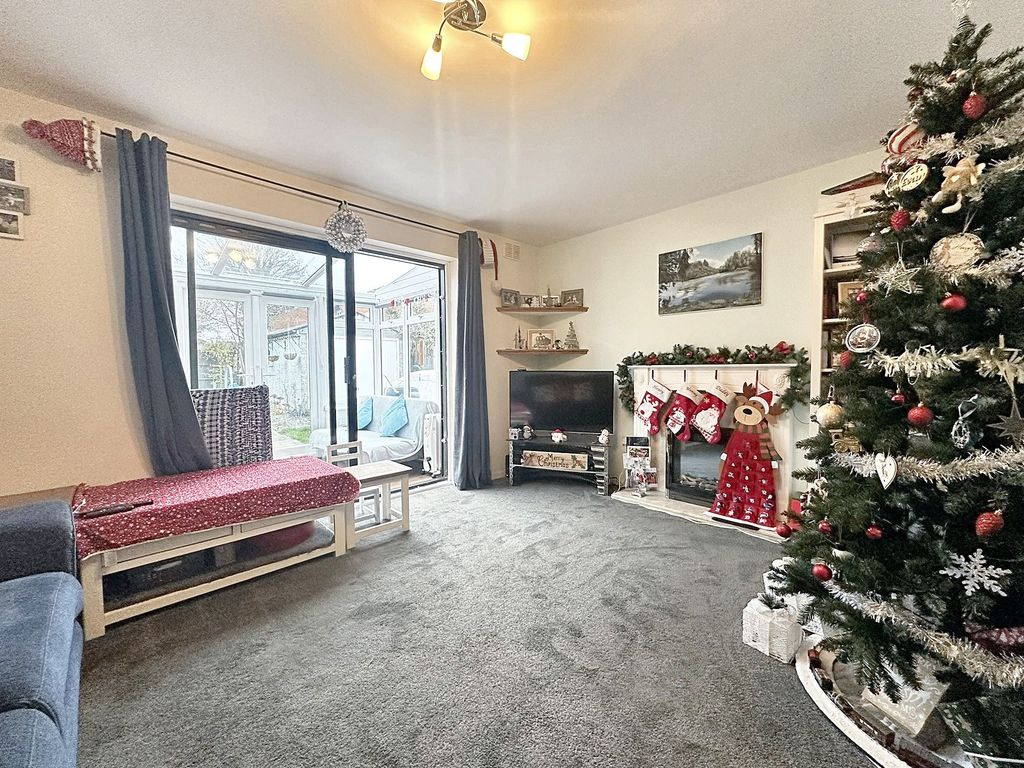 Property photo 2 of 12 Living Room