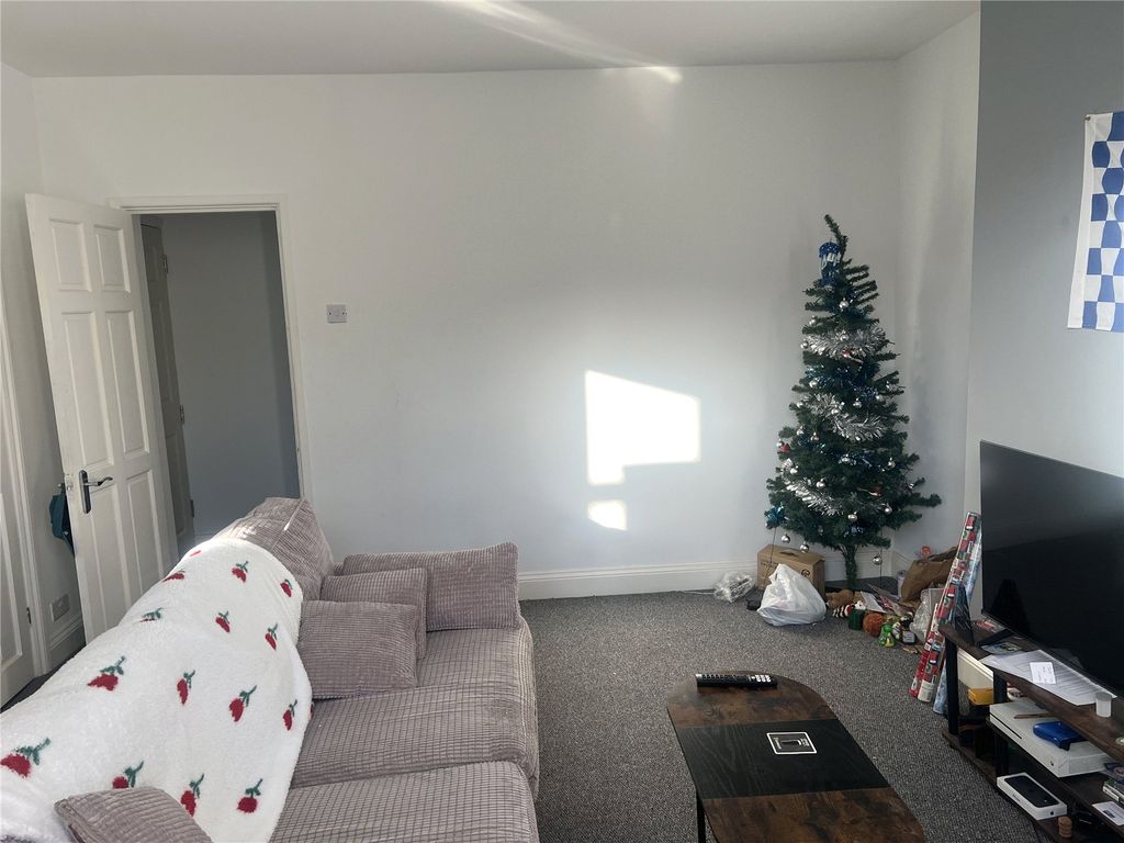 Property photo 3 of 9 Picture No. 04