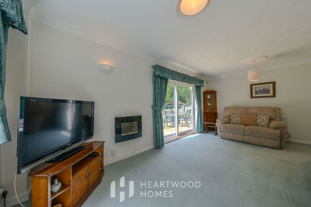 Property photo 2 of 22