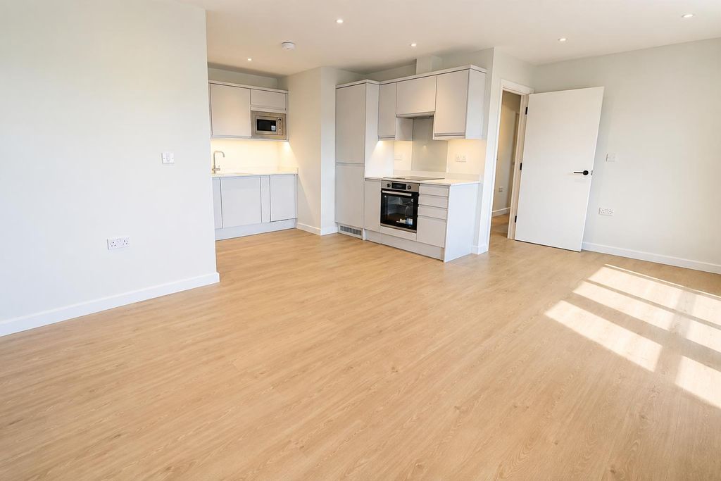 Property photo 2 of 12