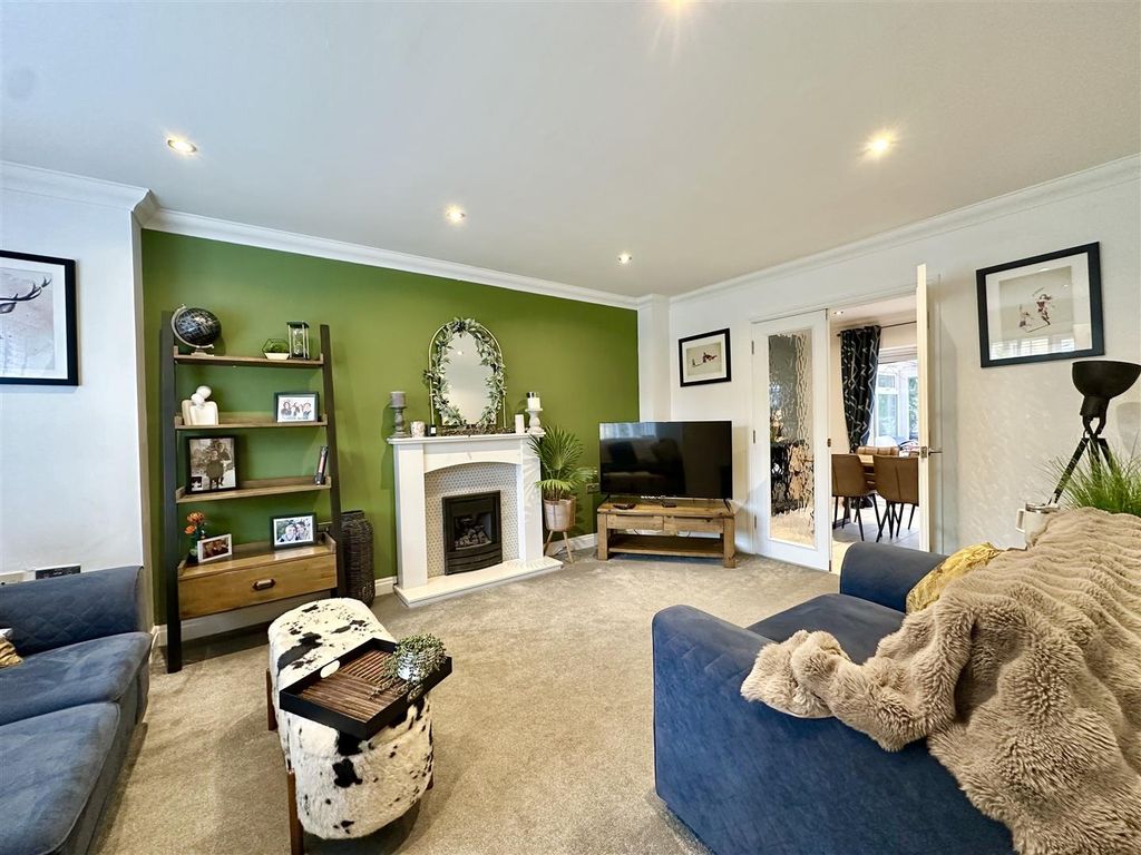 Property photo 3 of 25