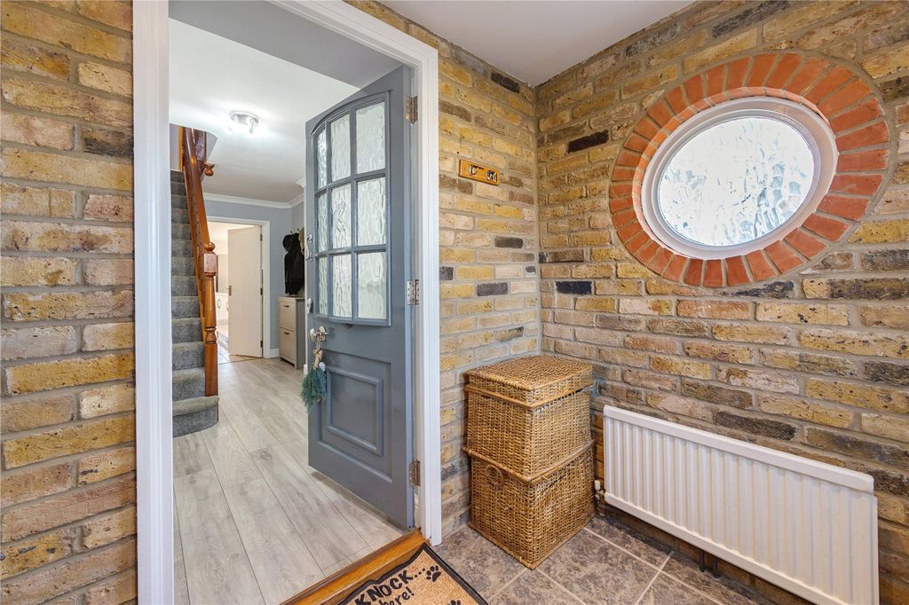 Property photo 2 of 29 Picture No. 04