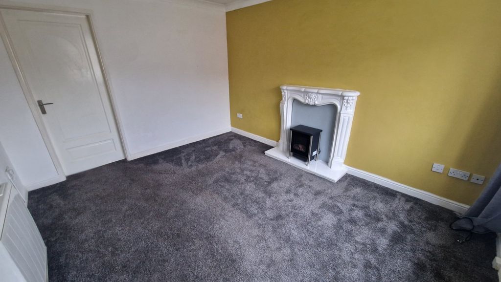 Property photo 2 of 9 Picture No. 11