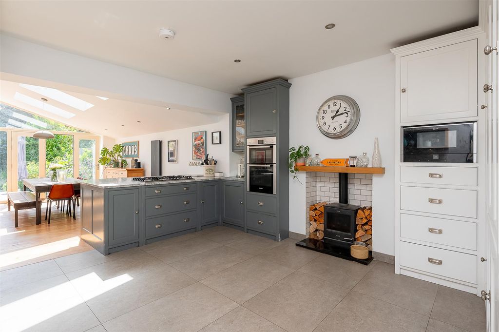 Property photo 3 of 26 Kitchen / Dining