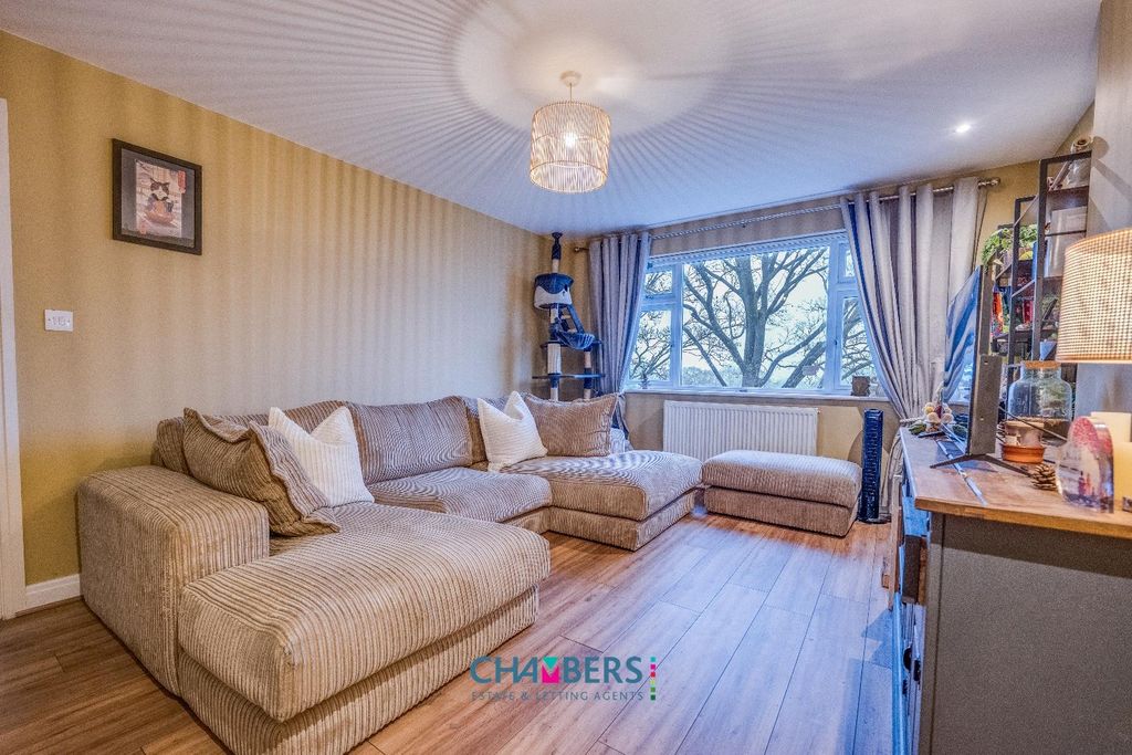 Property photo 2 of 29 Lounge