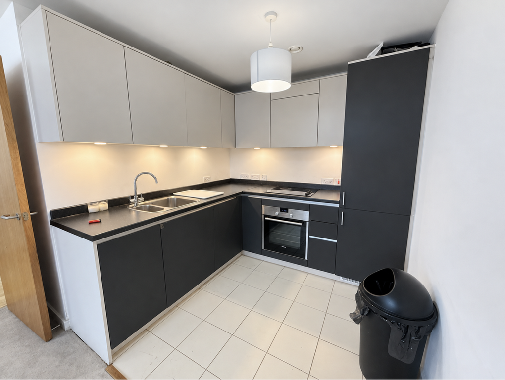 Property photo 1 of 9 Kitchen