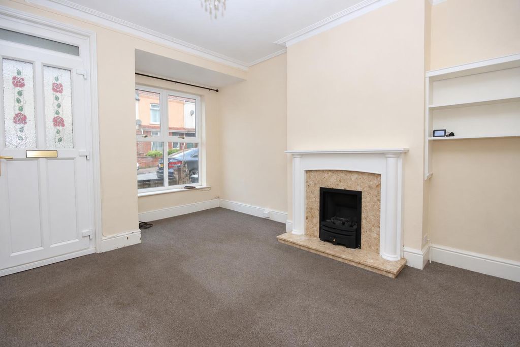 Property photo 2 of 11 B607521d-9458-4F24-8515-185Bf1A50E49.Png