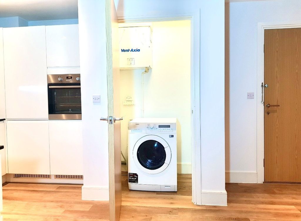 Property photo 2 of 8 Gallery